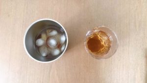 タンブラー氷入れる実験2時間後